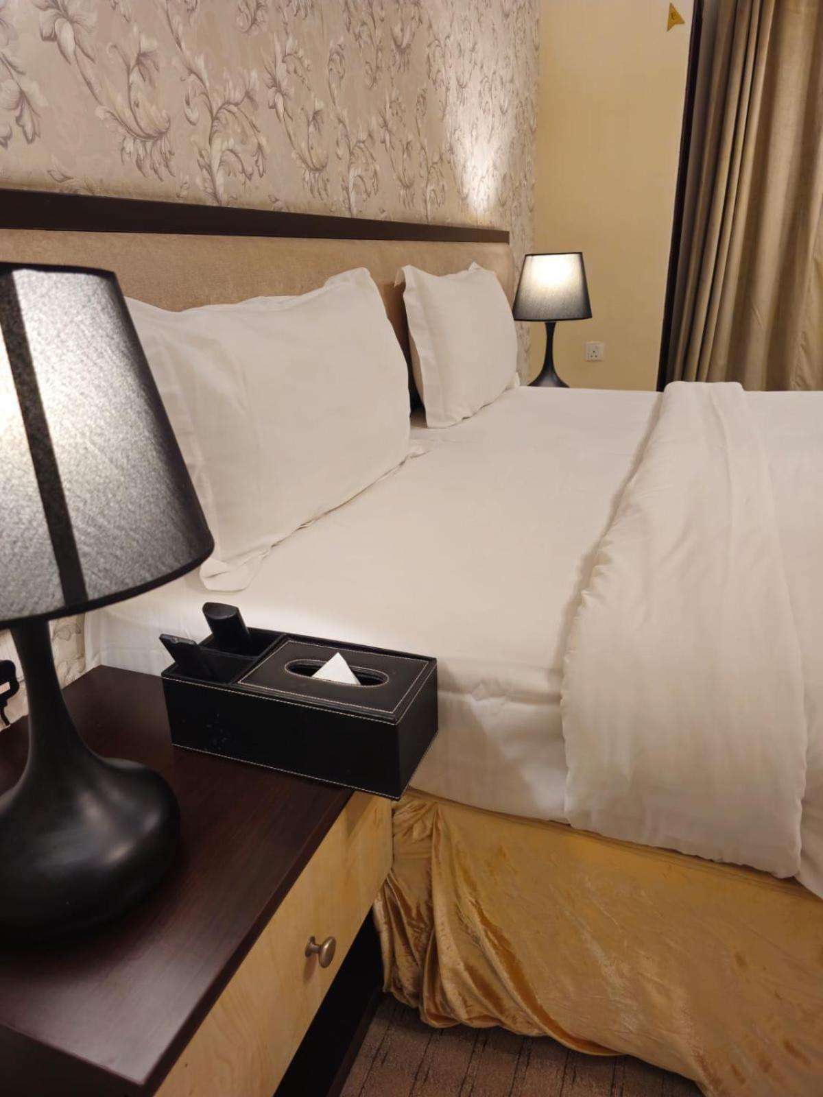 Twilight Hotel Mascate Esterno foto